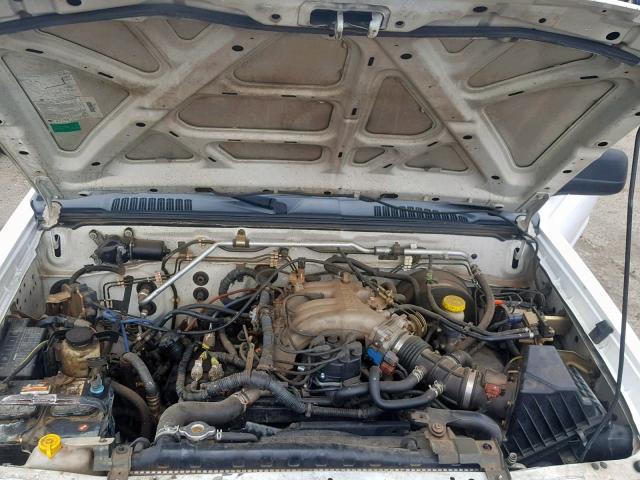 1N6ED27Y52C379822 - 2002 NISSAN FRONTIER C WHITE photo 7