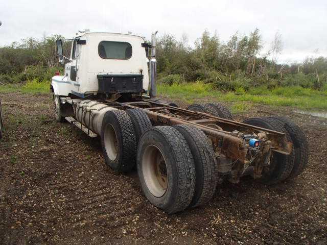 AFDYA90W1JVA27323 - 1988 FORD L9000 WHITE photo 3