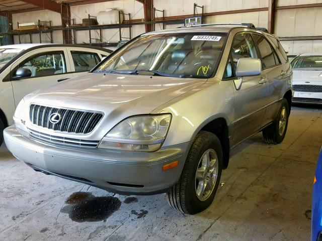 JTJGF10U310084934 - 2001 LEXUS RX 300 SILVER photo 2