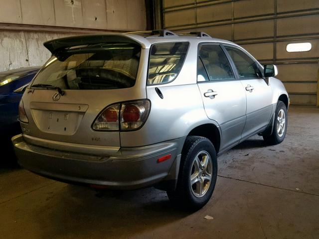 JTJGF10U310084934 - 2001 LEXUS RX 300 SILVER photo 4