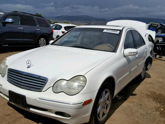 WDBRF64J33F341985 - 2003 MERCEDES-BENZ C 320 WHITE photo 2