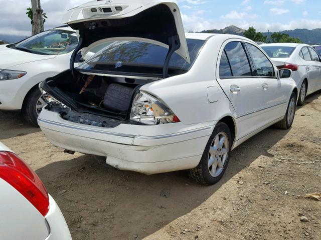 WDBRF64J33F341985 - 2003 MERCEDES-BENZ C 320 WHITE photo 4