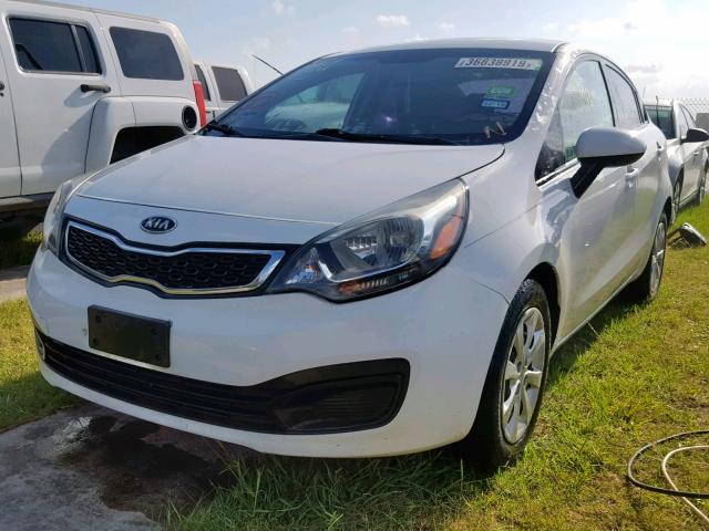 KNADN4A33D6125139 - 2013 KIA RIO EX WHITE photo 2