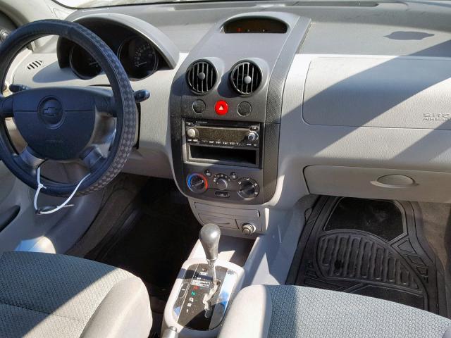 KL1TG52645B310629 - 2005 CHEVROLET AVEO LT SILVER photo 9