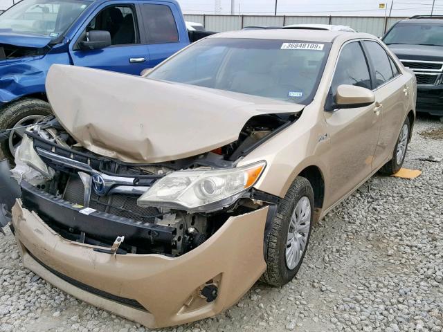 4T1BD1FK1CU004529 - 2012 TOYOTA CAMRY HYBR GOLD photo 2