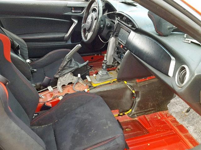JF1ZNAA12D1709315 - 2013 TOYOTA SCION FR-S RED photo 5