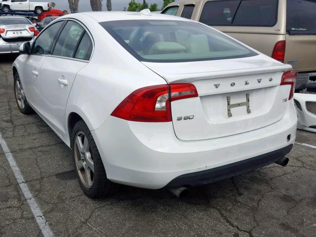 YV1622FSXC2134008 - 2012 VOLVO S60 T5 WHITE photo 3