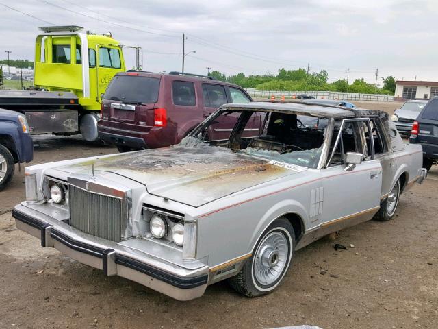 1MRBP99F3DY681288 - 1983 LINCOLN MARK VI SILVER photo 2