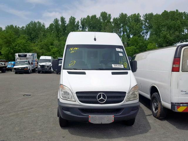 WD3PF1CC8D5756834 - 2013 MERCEDES-BENZ SPRINTER 3 WHITE photo 10