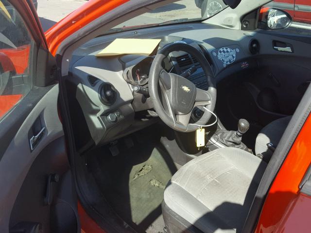 1G1JB5SH8C4195897 - 2012 CHEVROLET SONIC LS 橙色 照片 9