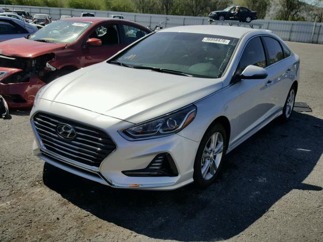 5NPE34AF4JH632253 - 2018 HYUNDAI SONATA SPO SILVER photo 2