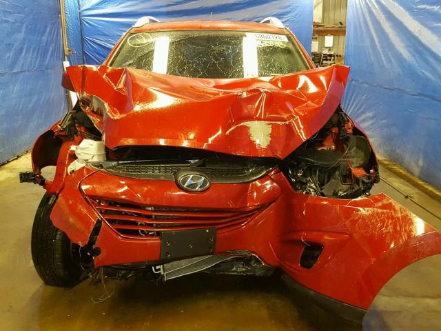 KM8JU3AG8FU080618 - 2015 HYUNDAI TUCSON LIM RED photo 9