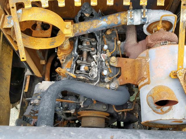 53135688 - 2004 JOHN DEERE 250 YELLOW photo 7