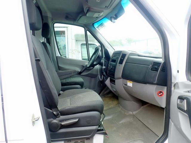 WD3PE7CC2D5773991 - 2013 MERCEDES-BENZ SPRINTER 2 WHITE photo 5