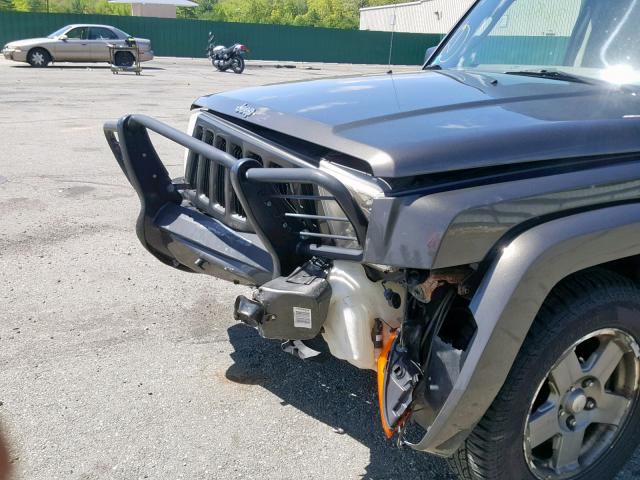 1J8HG48K56C206281 - 2006 JEEP COMMANDER 绿色 照片 10