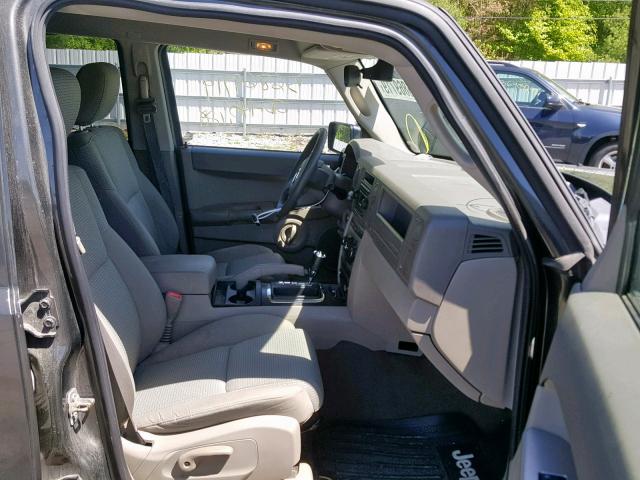 1J8HG48K56C206281 - 2006 JEEP COMMANDER 绿色 照片 5