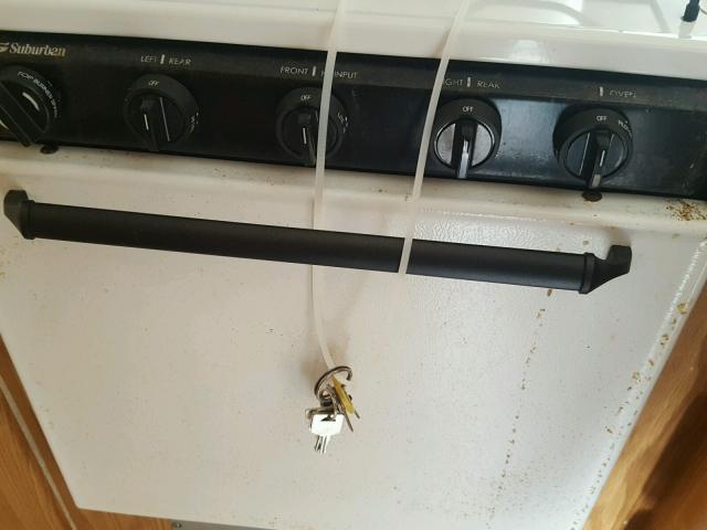 4EZTS25252S066286 - 2002 SPOR SPORTCOA WHITE photo 8