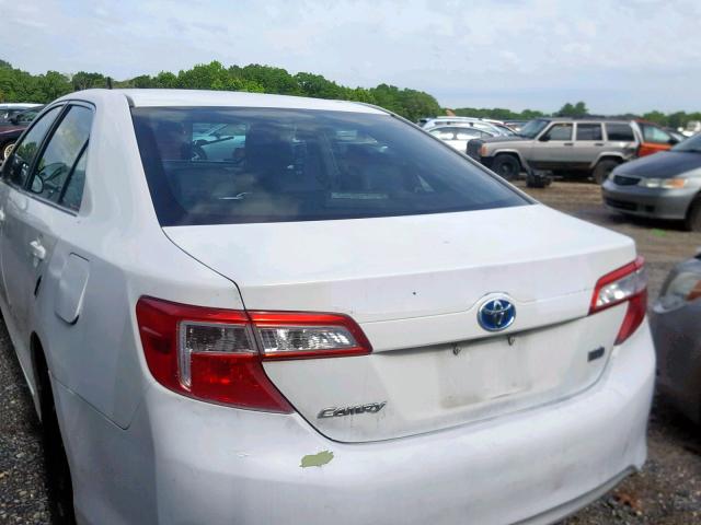 4T1BD1FK5DU073709 - 2013 TOYOTA CAMRY HYBR WHITE photo 3