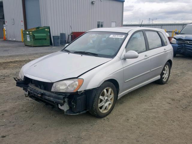 KNAFE161555113810 - 2005 KIA SPECTRA5 SILVER photo 2