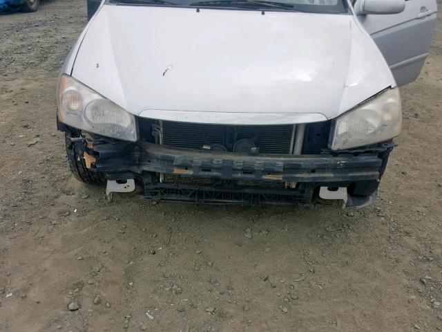 KNAFE161555113810 - 2005 KIA SPECTRA5 SILVER photo 9