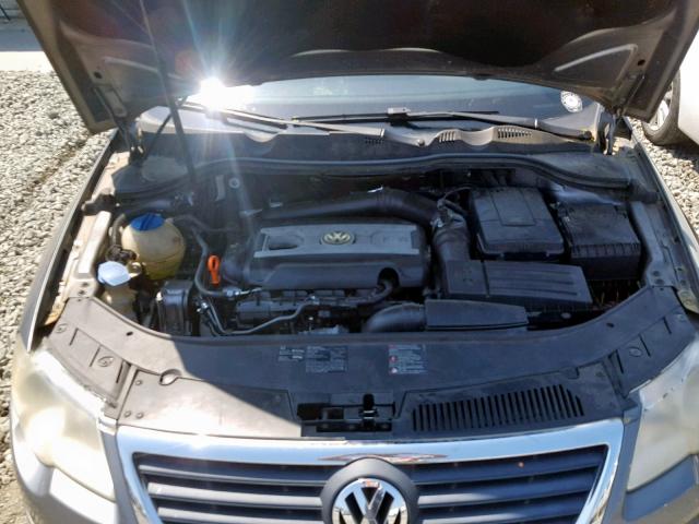 WVWJK73C98P125935 - 2008 VOLKSWAGEN PASSAT TUR GRAY photo 7