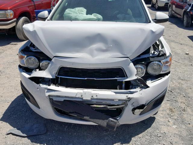 1G1JA6SH3G4170968 - 2016 CHEVROLET SONIC LS WHITE photo 9