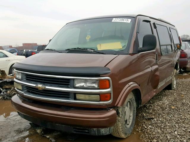 1GBFG15R3T1022239 - 1996 CHEVROLET G10 BROWN photo 2