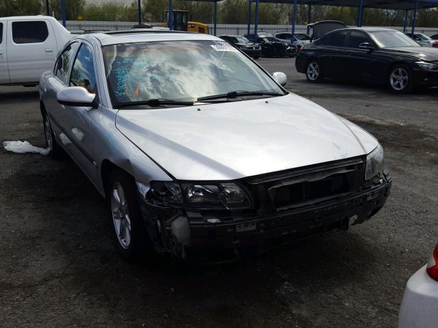 YV1RS61R522118046 - 2002 VOLVO S60 SILVER photo 1