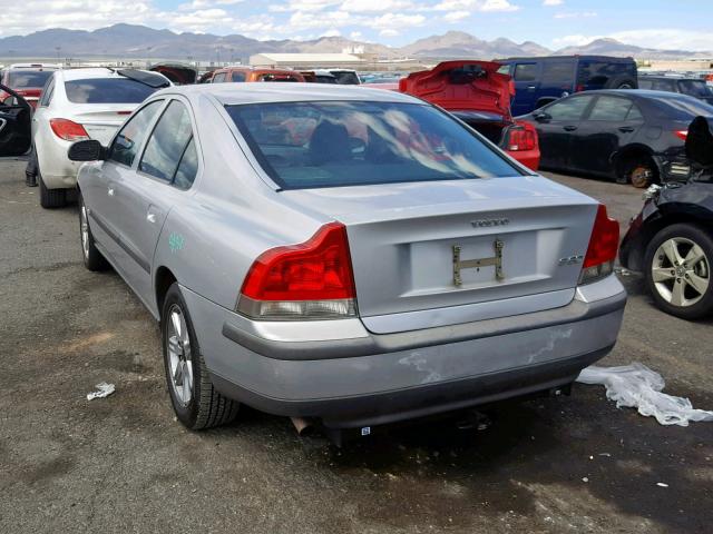 YV1RS61R522118046 - 2002 VOLVO S60 SILVER photo 3