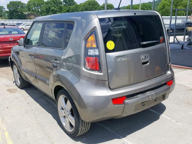 KNDJT2A29B7239094 - 2011 KIA SOUL + SILVER photo 3