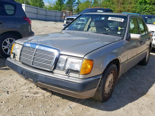 WDBEA30DXLB136408 - 1990 MERCEDES-BENZ 300 E BROWN photo 2