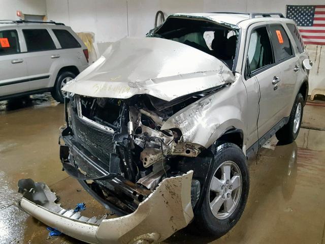 1FMCU0D77CKB95897 - 2012 FORD ESCAPE XLT SILVER photo 2