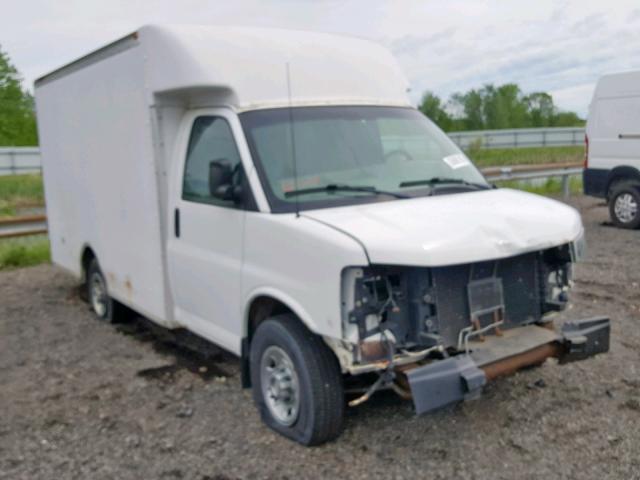 1GBHG31U641109553 - 2004 CHEVROLET EXPRESS G3 WHITE photo 1