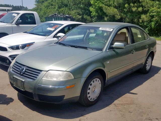 WVWMD63B64E061982 - 2004 VOLKSWAGEN PASSAT GL GREEN photo 2