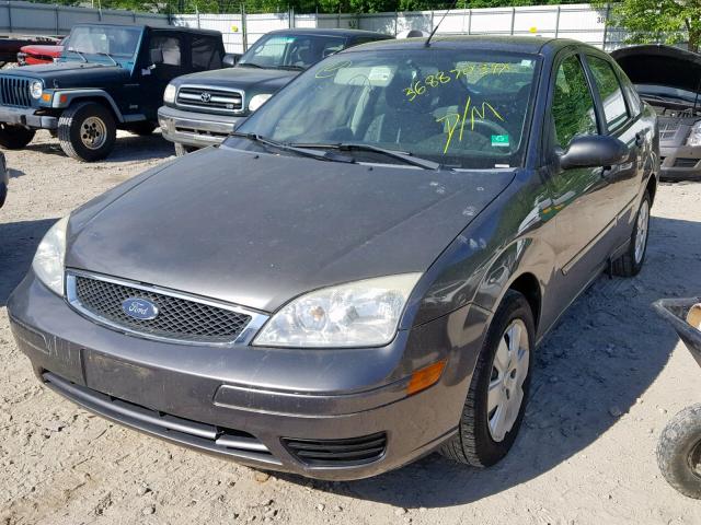 1FAFP34N16W247133 - 2006 FORD FOCUS ZX4 BROWN photo 2