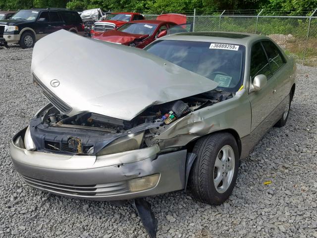 JT8BF28G1X5060160 - 1999 LEXUS ES 300 BEIGE photo 2