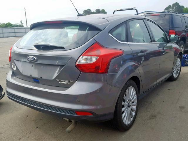 1FAHP3N21CL381358 - 2012 FORD FOCUS TITA GRAY photo 4