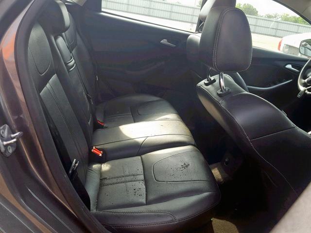 1FAHP3N21CL381358 - 2012 FORD FOCUS TITA GRAY photo 6