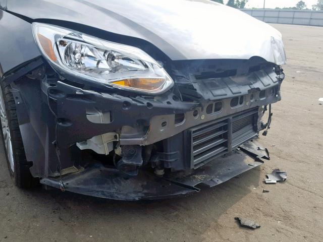 1FAHP3N21CL381358 - 2012 FORD FOCUS TITA GRAY photo 9