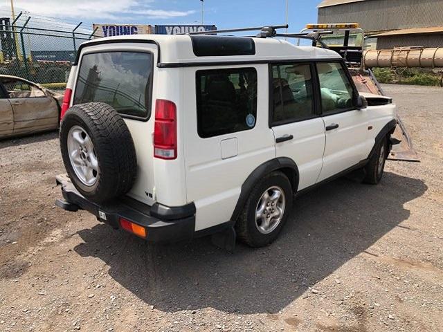 SALTY124XYA247651 - 2000 LAND ROVER DISCOVERY WHITE photo 4