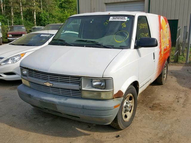 1GCDM19X43B101868 - 2003 CHEVROLET ASTRO WHITE photo 2