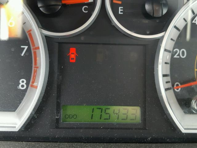 KL1TD6DE5BB229671 - 2011 CHEVROLET AVEO LS WHITE photo 8