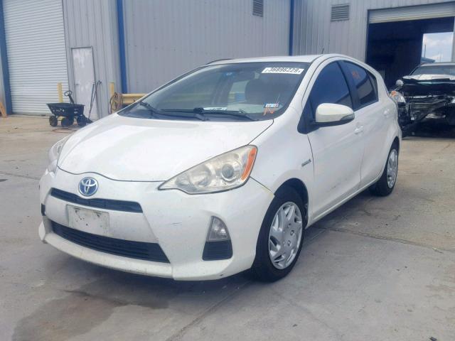 JTDKDTB39E1562714 - 2014 TOYOTA PRIUS C WHITE photo 2