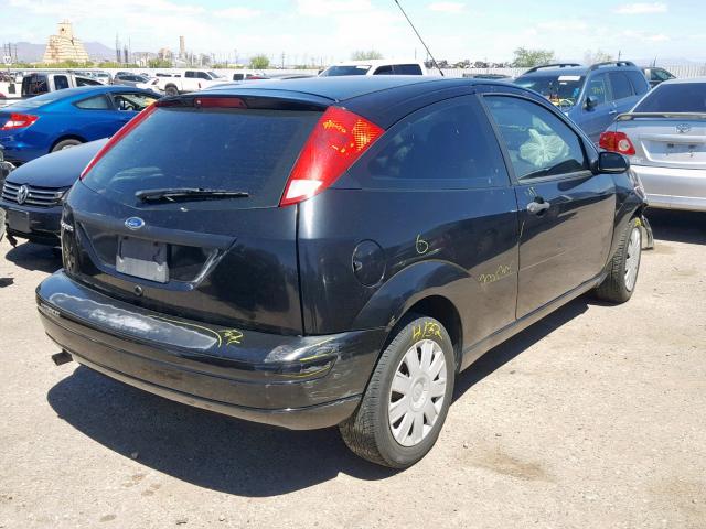 1FAFP31N47W115036 - 2007 FORD FOCUS ZX3 BLACK photo 4