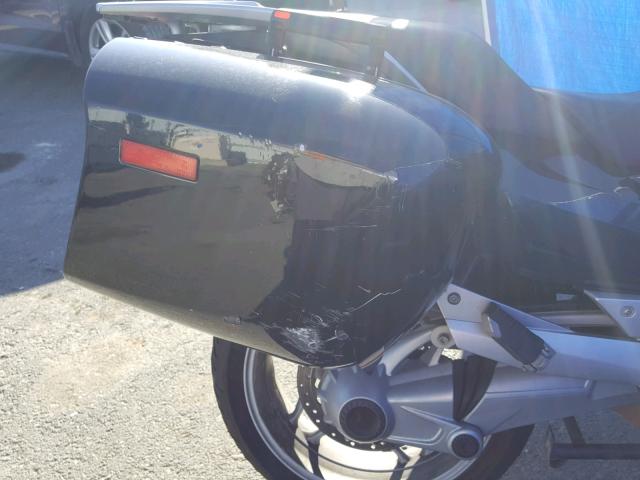 WB1044007CZW21342 - 2012 BMW R1200 RT BLUE photo 9