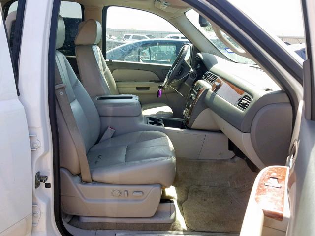 1GNFC13017R366307 - 2007 CHEVROLET TAHOE C150 WHITE photo 5