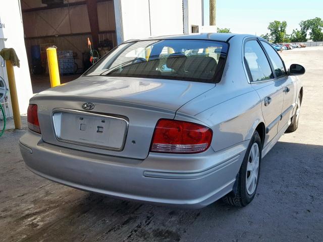 KMHWF25S55A152061 - 2005 HYUNDAI SONATA GL SILVER photo 4