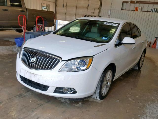 1G4PR5SK0E4164697 - 2014 BUICK VERANO CON WHITE photo 2