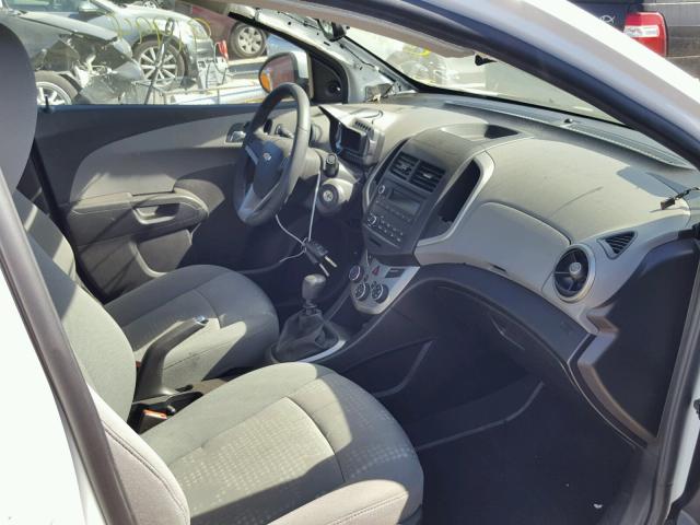 1G1JB5SH9E4160417 - 2014 CHEVROLET SONIC LS 白色 照片 5