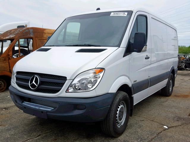 WD3PE7CC8D5738162 - 2013 MERCEDES-BENZ SPRINTER 2 WHITE photo 2